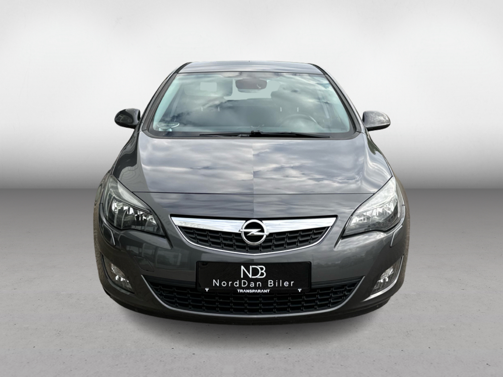 1Opel_astra_Front_1746896194492