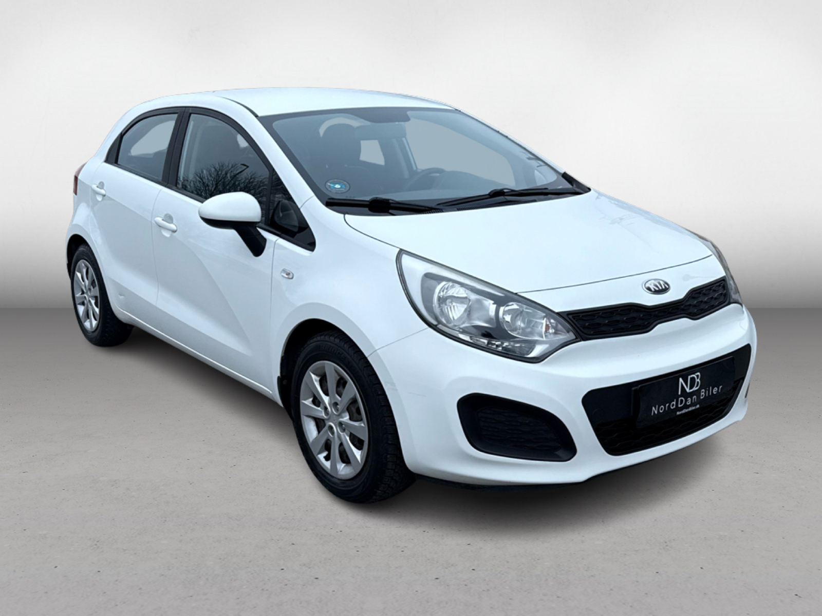 4Kia_rio_FrontR_1765809942125