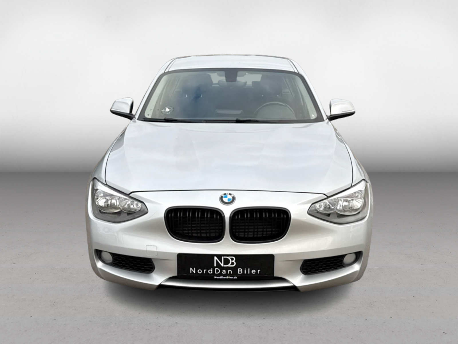 1BMW_116i_Front_1772292619793