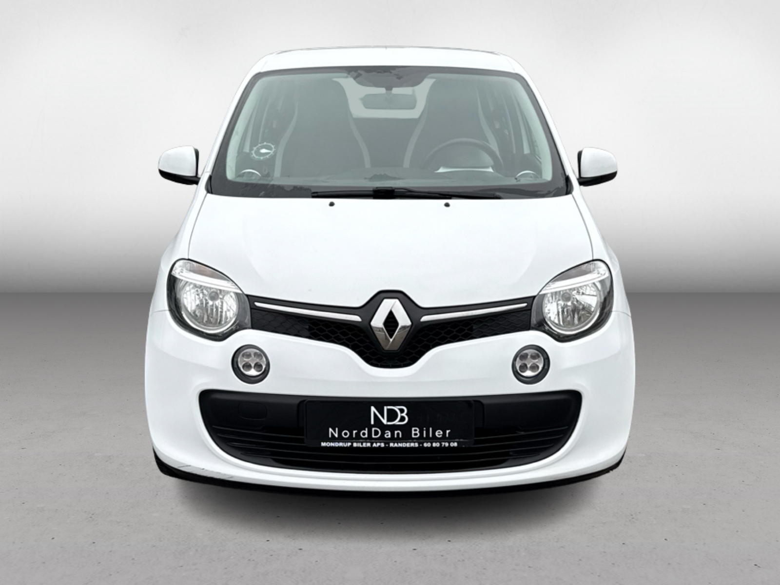 1Renault_twingo_Front_1772194402224