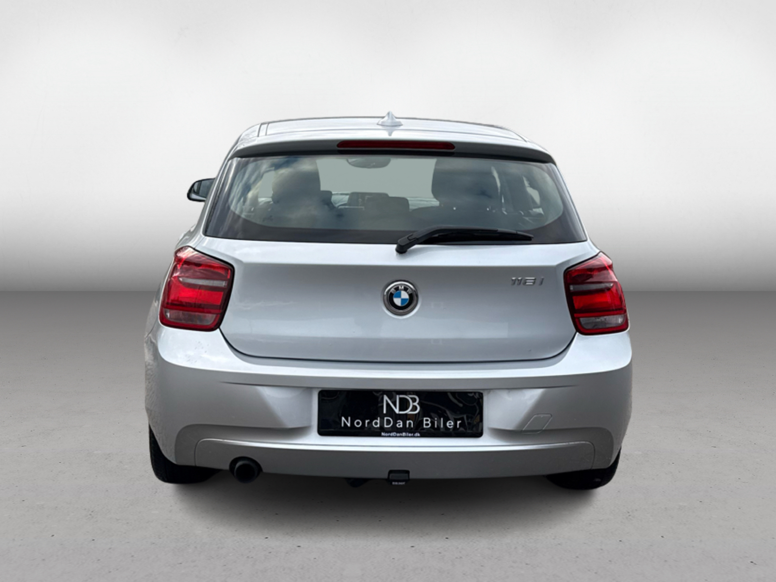 4BMW_116i_Back_1772292619793